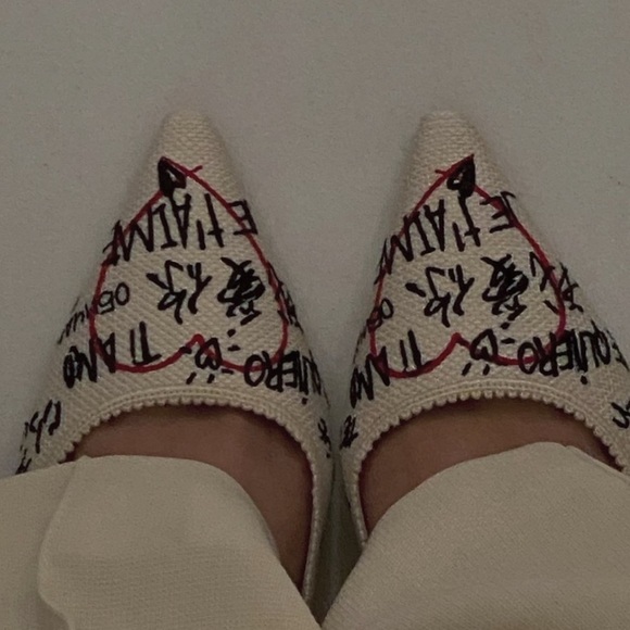 Authentic Dior Graffiti Embroidery Slingback Pumps in white 36 1/2 US 6 1/2 - Picture 16 of 16